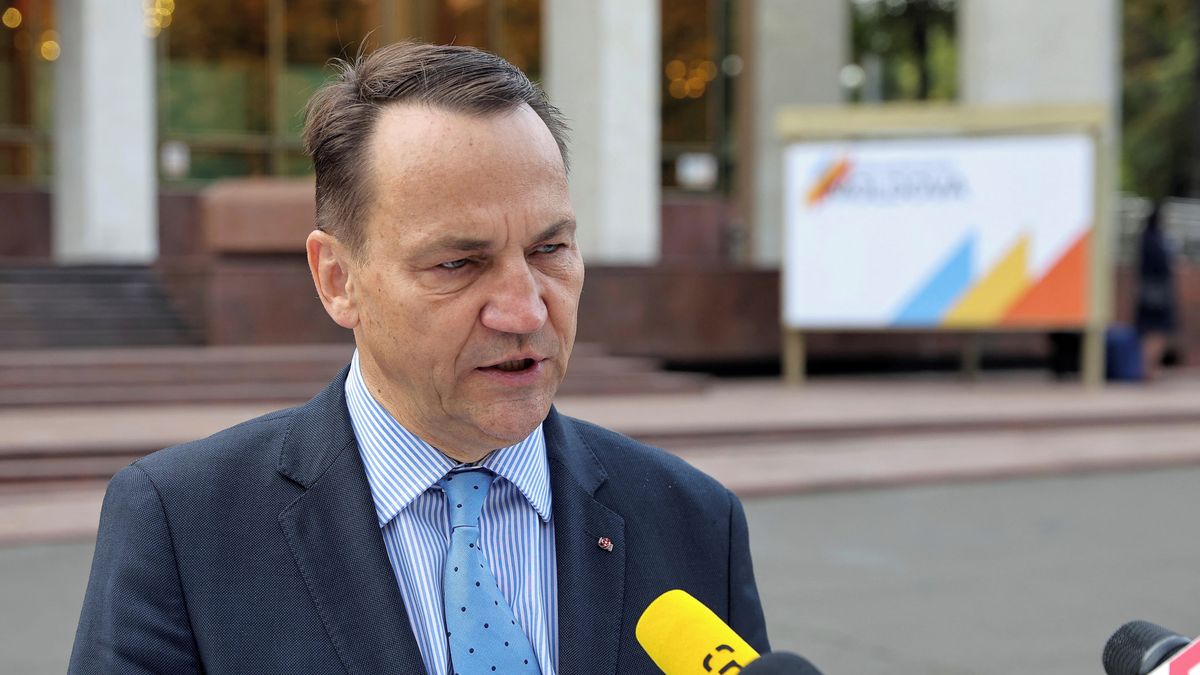 Sikorski se opřel do Muska kvůli Starlinku pro Rusy. Slintající imbecil, kontroval podnikatel